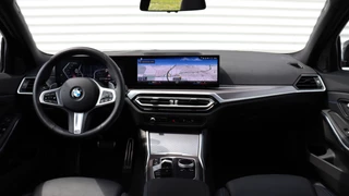 BMW 3 Serie BMW 3 Serie Touring 330i M-Sport | Adaptieve Cruise Control | Shadow-Line | Achteruitrijcamera | HiFi - afbeelding nr 28