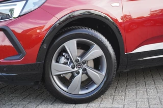 Opel Grandland Opel Grandland 1.2 Turbo Ultimate Automaat / Camera / Stoel- en stuurverwarming / Navi / Alcantara - afbeelding nr 39