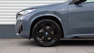 BMW iX1 BMW iX1 xDrive30 M-Sport | Harman/Kardon | Trekhaak | Head-up | Comfort Access | Parking Assistant Plus | Leder - afbeelding nr 4