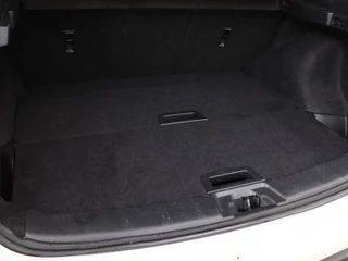 Nissan QASHQAI Nissan Qashqai 1.2 N-Connecta | Panoramadak | Trekhaak |  360 Camera | Navigatie | Bluetooth | Climate control | Cruise control - afbeelding nr 10
