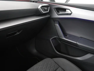 SEAT Leon SEAT Leon 1.5 eTSI FR Intens | Stoel & stuurverwarming |  Trekhaak | Adaptive cruise | Navigatie | Parkeerhulp | Full LED - afbeelding nr 20
