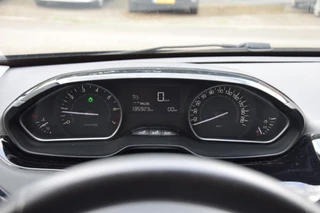 Peugeot 208 Peugeot 208 1.2 PURETECH CARPLAY/CRUISE/AIRCO - afbeelding nr 14