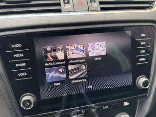 Škoda Octavia Skoda Octavia Combi 1.5 TSI Greentech Sport Business Automaat | Cruise control | Climate control | Trekhaak | Parkeersensoren achter | Zwart optiek - afbeelding nr 21
