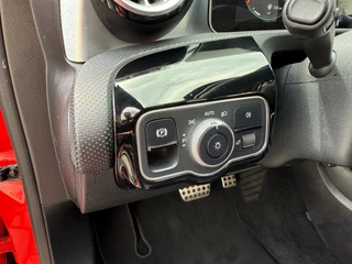 Mercedes-Benz A-Klasse Mercedes-Benz A-klasse AMG 35 4MATIC Edition 1|Pano|Burmester|Milltek|Sfeer|Hemelverlichting - afbeelding nr 48