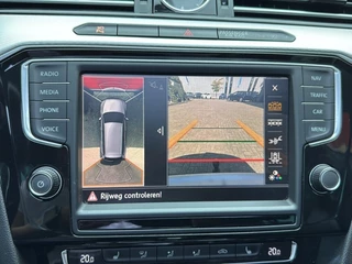 Volkswagen Passat Volkswagen Passat Variant 1.4 TSI DSG GTE PANO-DAK/LEDER/TREKHAAK/360CAMERA/AMBIENTE+ - afbeelding nr 31