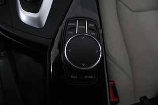 BMW 1 Serie BMW 1-serie 118i High Executive Automaat (GROOT-NAVIGATIE, STOELVERWARMING, LED, LEDER, CAMERA, GOED ONDERHOUDEN) - afbeelding nr 19