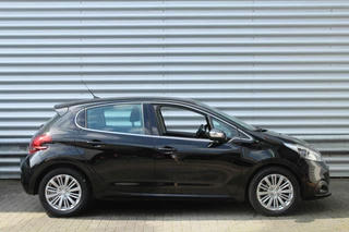 Peugeot 208 Clima Cruise Navi PDC LED 16