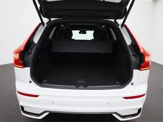 Volvo XC60 Volvo XC60 2.0 B4 D AWD R-Design | Parkeerverwarming | Schuif-/kanteldak | Trekhaak | Climate Pack | Memoryseats - afbeelding nr 13