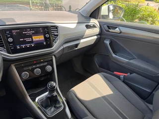 Volkswagen T-Roc Volkswagen T-Roc 1.0 TSI Style Airco/Lichtmetalen velgen/Navi/Apple Carplay - afbeelding nr 22