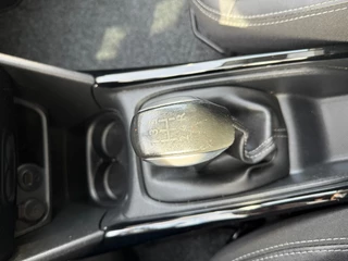 Peugeot 2008 Peugeot 2008 1.2 PureTech Allure - afbeelding nr 40