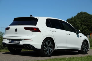Volkswagen Golf Volkswagen Golf 8 1.5 eTSI / 3x R-Line / DSG / DAB / CarPlay / Navi / 150pk / LED / 18