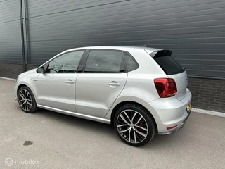 Volkswagen Polo Volkswagen Polo 1.8 TSI GTI VOL*CLIMA*CRUISE*CARPLAY*PDC*DCC - afbeelding nr 4