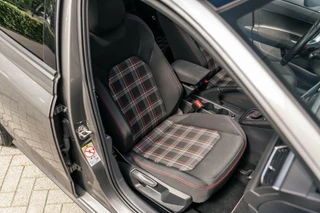 Volkswagen Polo Volkswagen Polo 2.0 TSI GTI Pano Dsg Camera - afbeelding nr 24