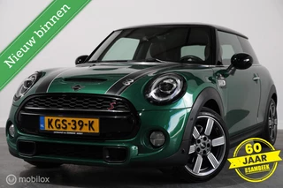 MINI Cooper S 2.0 60 Years Edition - Pano - Stoelverwarming - Carplay
