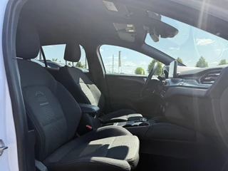 Ford Focus Ford Focus Wagon 1.5 EcoBoost Active X Business 2e Eigenaar,Dealer Onderhouden,Automaat,Navi,Camera,Clima,Cruise,Trekhaak,Pdc,Lm Velgen,150pk,Apk tot 09-2026 - afbeelding nr 8