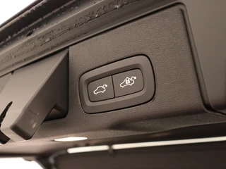 Volvo XC60 Volvo XC60 T6 PLUG-IN HYBRID PLUS DARK SCHUIFDAK CAMERA HARMAN KARDON ACC B - afbeelding nr 40