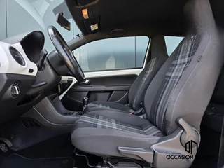 Volkswagen up! Volkswagen Up! 1.0 Club Up!|Dab+|Airco|Bluetooth|Lmv|Cv| - afbeelding nr 17