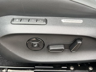 Volkswagen Passat Navigatie Panoramadak Trekhaak IQ Light Leder Elek Stoelen + Verwarming + Koeling + Massage 360 Camera Extra Getint Glas Vol Opties BTW Auto MHEV - afbeelding nr 41