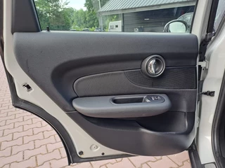MINI Clubman MINI Clubman Mini 1.5 Cooper Salt Business | Airco | Trekhaak | Navi | Cruise | PDC | - afbeelding nr 15