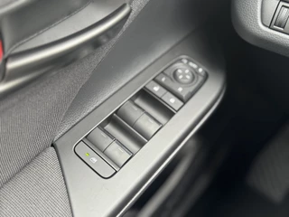 Toyota C-HR Dodenhoekdetectie, Navigatie, Parkeersensoren V + A , All-in Rijklaarprijs - afbeelding nr 23