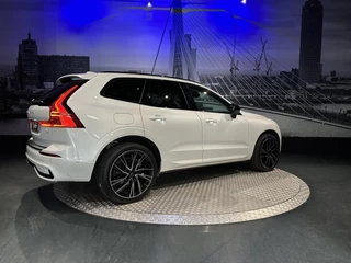 Volvo XC60 Volvo XC60 2.0 T6 Plug-in hybrid AWD Plus Dark *Pano*HKSound*Leder*Memory* - afbeelding nr 11