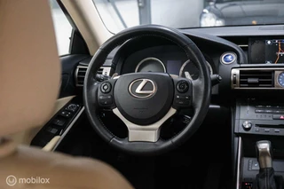 Lexus IS Lexus IS 300h Luxury Line | Dealer OH | Camera | Stoel + stuurwiel verwarming | Clima | LED | rijklaarprijs | - afbeelding nr 27