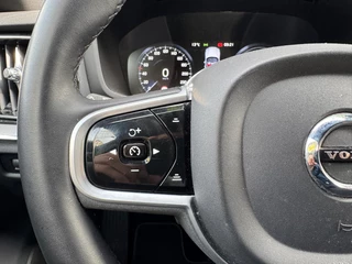 Volvo V60 Volvo V60 2.0 T6 Recharge AWD R-Design R-Design/Airco/Lichtmetalen velgen/Stoelverw. - afbeelding nr 20