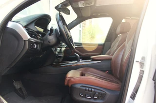 BMW X5 ➡️ BMW X5 xDrive50i F15 High Executive 7p M-sport | M-pakket | 2e eigenaar | Dakraam | Head-up | 20 inch | LED | Camera | 449 pk | 7 persoons | Harman-kardon | Keyless go/entry - afbeelding nr 4