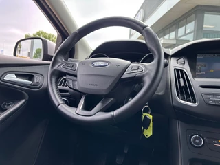 Ford Focus Ford Focus 1.5 TDCI TREND AIRCO NAVI PDC. - afbeelding nr 18