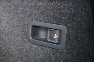 Škoda Karoq Digital Dash / Canton / Trekhaak / 19inch Stoelverwarming / - afbeelding nr 11
