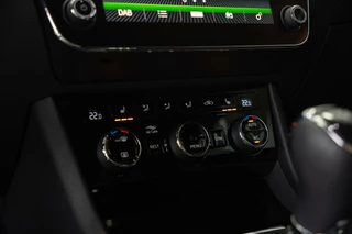 Škoda Superb Skoda Superb Combi 1.4 TSI ACT DSG|2e Eig|SportLine|Trekhaak|Schaalstoel|DAB|Xenon|Dealer Onderhouden - afbeelding nr 21