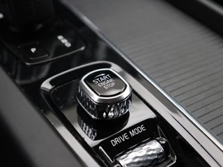 Volvo V60 Volvo V60 B3 AUT(8) MOMENTUM+ HARMAN KARDON LEDER ACC BLIS KEYLESS - afbeelding nr 26