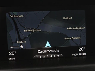 Alfa Romeo Stelvio Alfa Romeo Stelvio 2.0 T Q4 Super | Camera | Sportstoelen | Xenon |  Navigatie | Elektrische achterklep | Cruise control - afbeelding nr 17