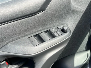 Toyota Yaris Toyota Yaris 1.5 Hybrid Executive Automaat | Pano | Navi | NL auto - afbeelding nr 13