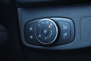 Ford Focus Ford Focus Wagon 1.0 EcoBoost Hybrid Titanium Style | Winter Pack | Camera | Navigatie | Cruise control | Privacy glass | NIEUW MODEL - afbeelding nr 19