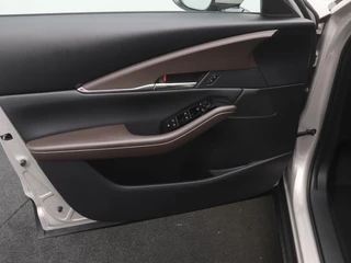 Mazda CX-30 Mazda CX-30 2.0 e-SkyActiv-G Exclusive-line automaat met Black Comfort Pack : dealer onderhouden - afbeelding nr 11