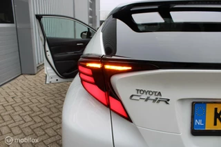 Toyota C-HR Toyota C-HR 1.8 Hybrid First Edition | 1e Eigenaar | Jbl Sound | Navi | Full Led | Stoelverwarming. - afbeelding nr 28