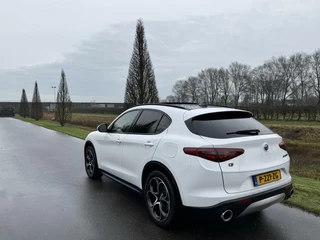 Alfa Romeo Stelvio Alfa Romeo Stelvio 2.0t Q4 Veloce 280pk, panodak, 20inch! - afbeelding nr 7