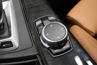 BMW 3 Serie BMW 3 Serie 330e Centennial High Executive Sport Line [SCHUIFKANTELDAK, MEMORY SEATS, ADAPTIVE CRUISECONTROL, STOELVERWARMING, VOL LEDER, HEAD-UP, PDC V+A, BLUETOOTH, CLIMATE CONTROL, NIEUWSTAAT] - afbeelding nr 23