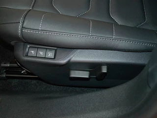 Citroën ë-C4 X Citroën ë-C4 X Shine 54 kwh 136PK | Leder | Stoel+stuurverw | Massage - afbeelding nr 16