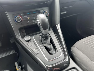 Ford Focus Ford Focus 1.5 Ecoboost Titanium 150pk Automaat | Trekhaak | Navigatie | Voorruit verwarming | 17 inch velg | Climate control - afbeelding nr 20