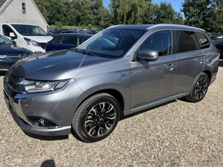 Mitsubishi Outlander Mitsubishi Outlander 2.0 PHEV instyle+Dealer onderhouden - afbeelding nr 18