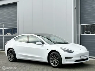 Tesla Model 3 Tesla Model 3 Standard Range Plus 60 kWh - trekhaak - 1e eig - afbeelding nr 19