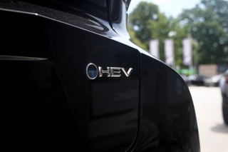 Toyota C-HR Toyota C-HR 1.8 Hybrid 140 First Edition | Camera | Adaptive Cruise - afbeelding nr 6