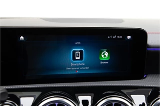 Mercedes-Benz CLA Mercedes-Benz CLA 180 AMG Widescreen, Sfeerverlichting, Camera, 19