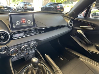 Fiat 124 Spider Fiat 124 Spider 1.4 MultiAir Turbo Lusso | Leder | BOSE | Achteruitrijcamera - afbeelding nr 24