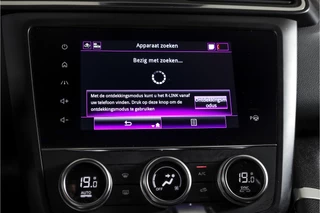 Renault Kadjar Renault Kadjar 1.3 TCe 160 PK Techno - Automaat | Cruise | Stoelverwarming | Trekhaak | App.Connect | Camera+PDC | NAV+App.Connect | Auto.Airco | LM 19