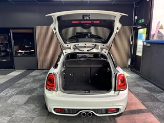 MINI Cooper S Mini Mini 2.0 Cooper S Chili Serious Business John Works pakket 1e Eig pano headup navi leder Voll opties - afbeelding nr 15