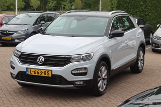 Volkswagen T-Roc Volkswagen T-Roc 1.5 TSI Sport / Trekhaak / Virtual Cockpit / Navigatie / Parkeerhulp V+A / Spiegelpakket / 17'' / Apple CarPlay / ACC - afbeelding nr 6