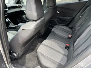 Peugeot 2008 Peugeot 2008 1.2 PureTech Allure 130 pk navigatie en camera cruise control - afbeelding nr 17